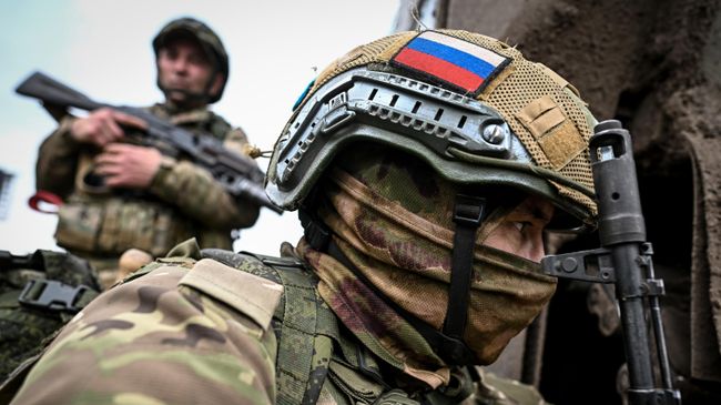Российские военнослужащие Российские военнослужащие
