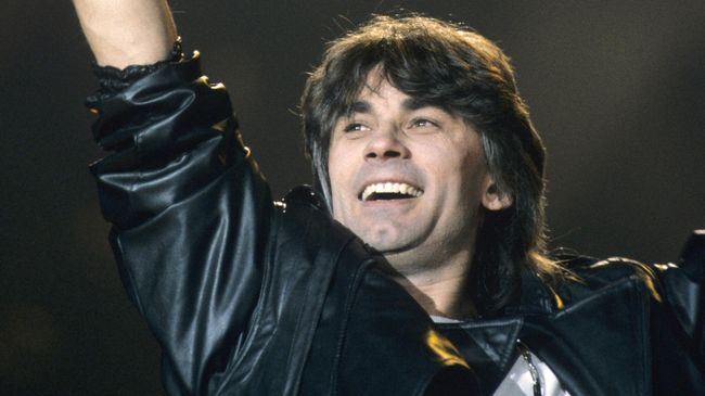 Александр Серов