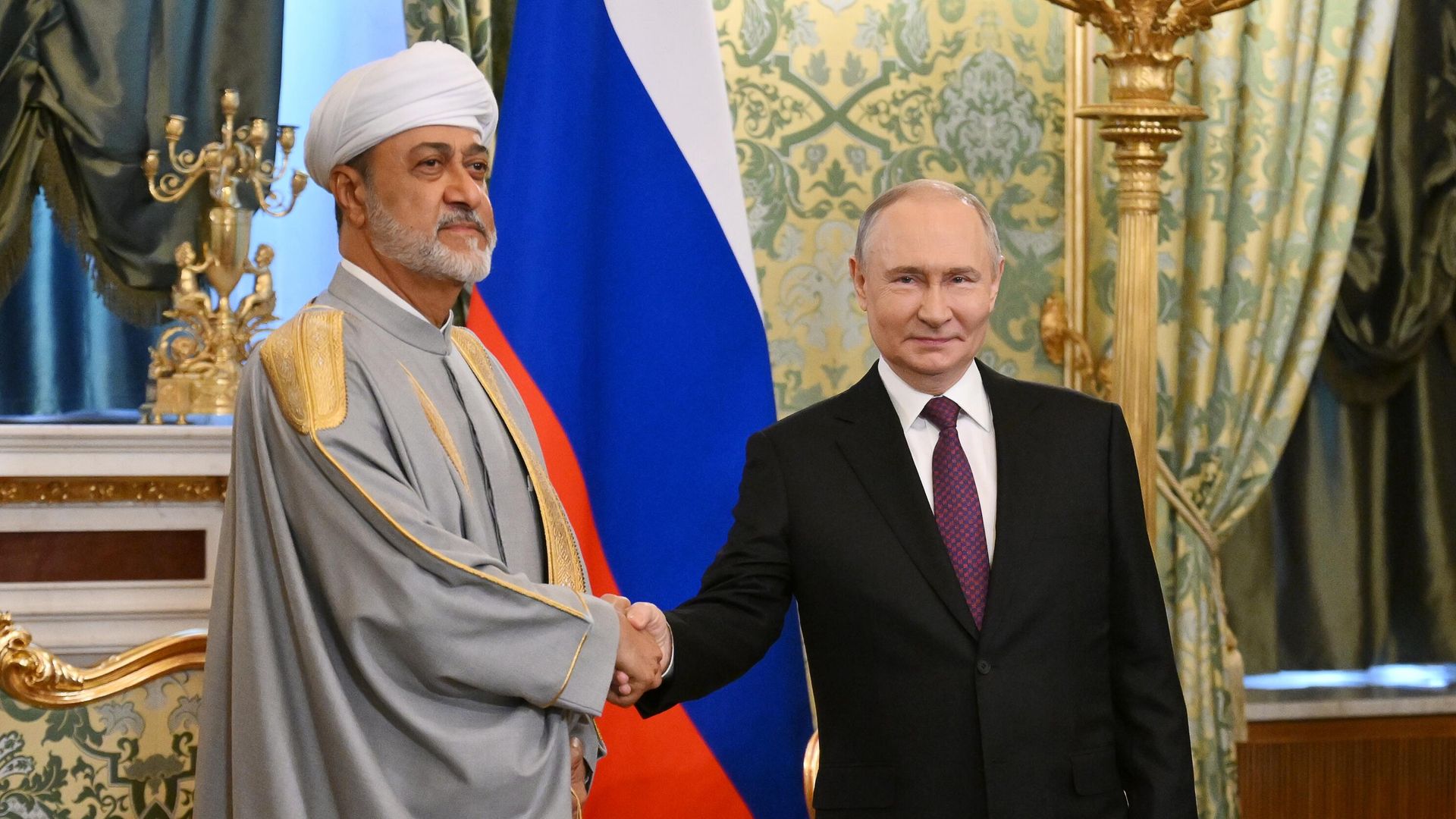 Президент РФ Владимир Путин и султан Омана Хейсам бен Тарек Аль Саид во время встречи в Москве - РИА Новости, 1920, 22.04.2025