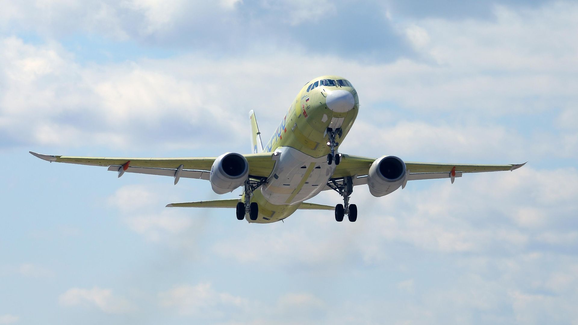 Полностью импортозамещенный SJ-100 (Суперджет) Полностью импортозамещенный SJ-100 (Суперджет) - РИА Новости, 1920, 19.12.2025