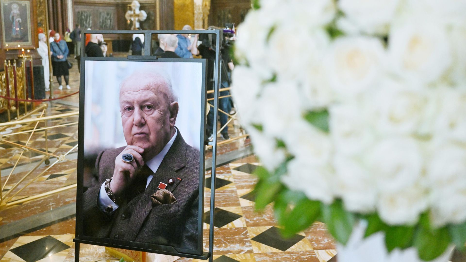 Церемония прощания с художником-монументалистом, скульптором, президентом Российской академии художеств Зурабом Церетели в храме Христа Спасителя в Москве - РИА Новости, 1920, 23.04.2025