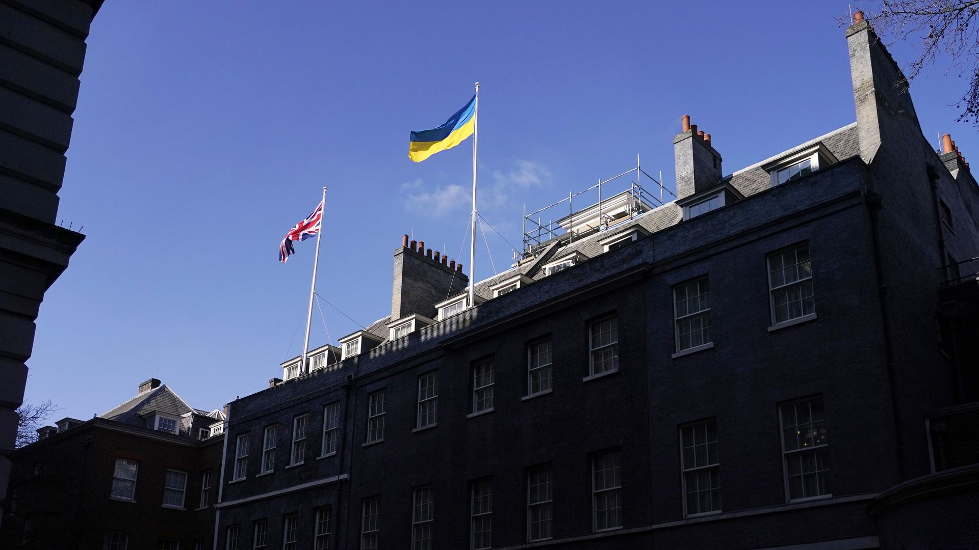Флаги Великобритании и Украины в Лондоне Флаги Великобритании и Украины в Лондоне - РИА Новости, 1920, 23.04.2025