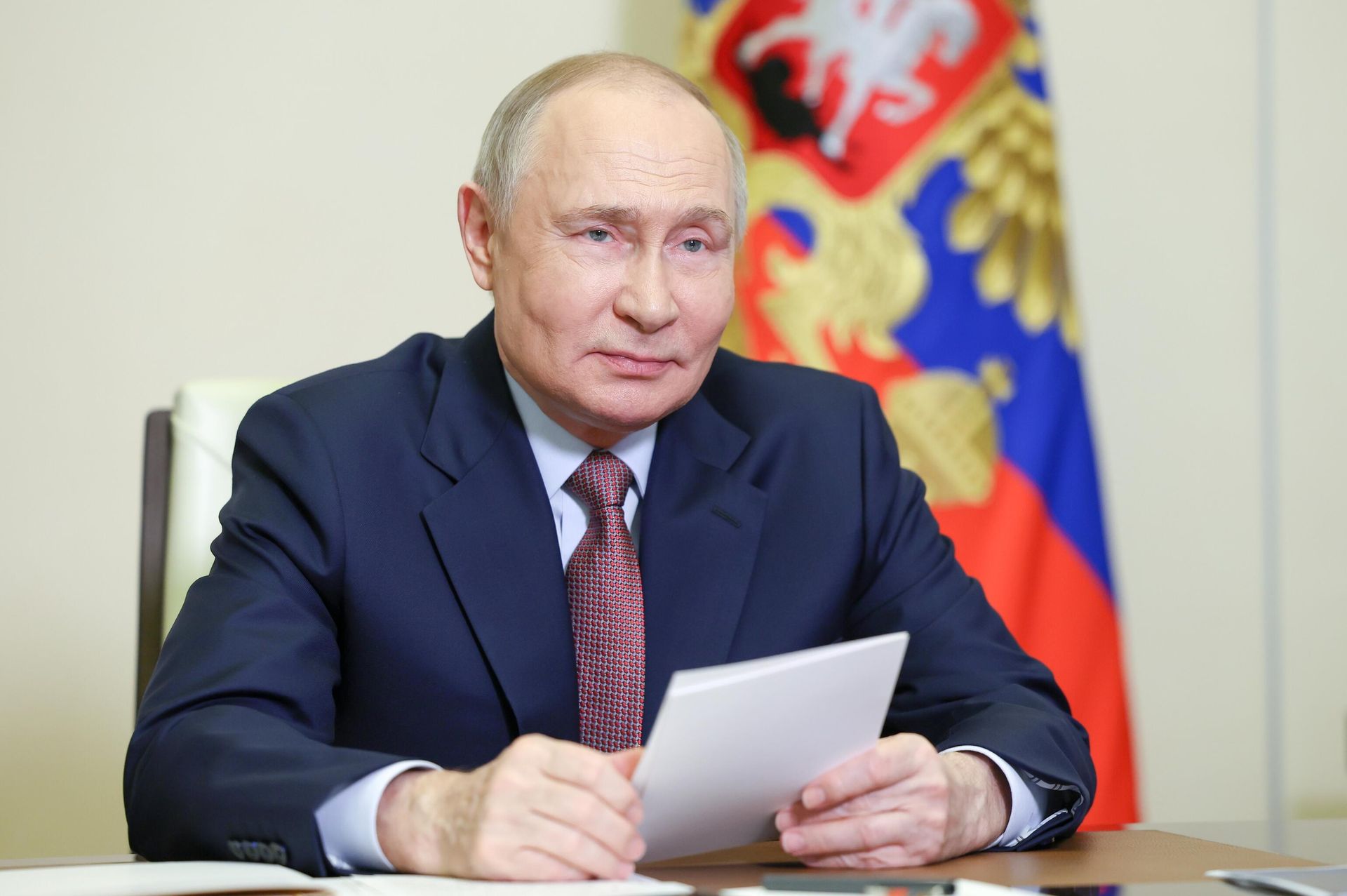 Президент России Владимир Путин в режиме видеоконференции проводит совещание по экономическим вопросам - РИА Новости, 1920, 28.04.2025