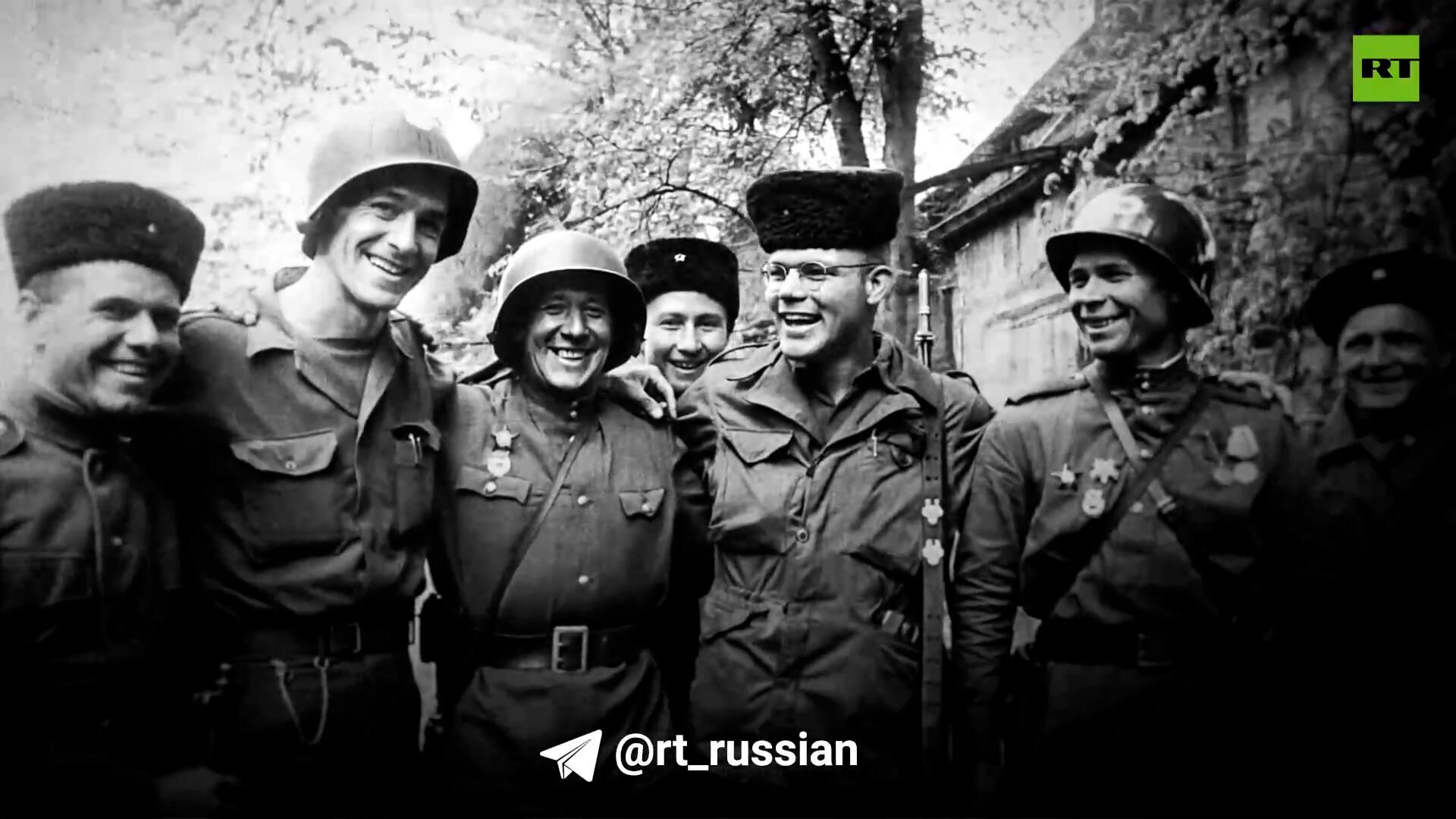 Видео с архивными фото встречи войск СССР на Эльбе в 1945 году Видео с архивными фото встречи войск СССР на Эльбе в 1945 году - РИА Новости, 1920, 25.04.2025