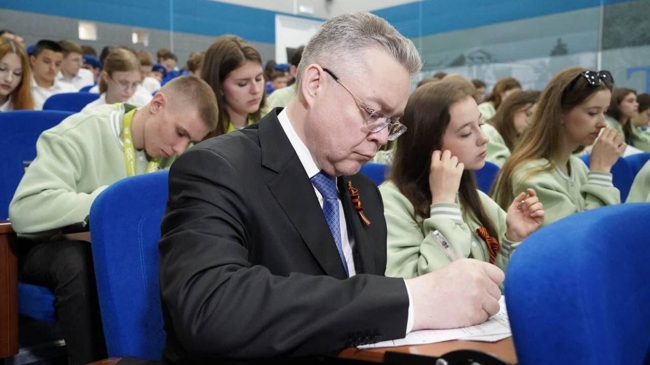 Губернатор Ставропольского края Владимир Владимиров на Диктанте Победы Губернатор Ставропольского края Владимир Владимиров на Диктанте Победы - РИА Новости, 1920, 25.04.2025