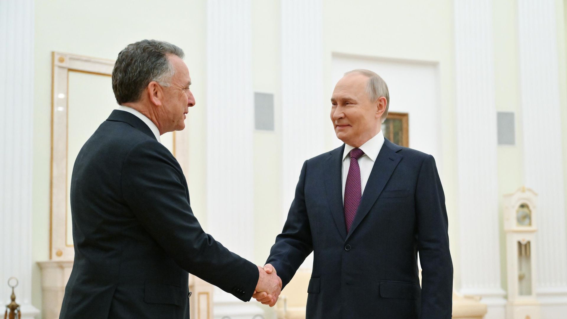 Президент России Владимир Путин и спецпосланник президента США по Ближнему Востоку Стивен Уиткофф во время встречи - РИА Новости, 1920, 01.12.2025