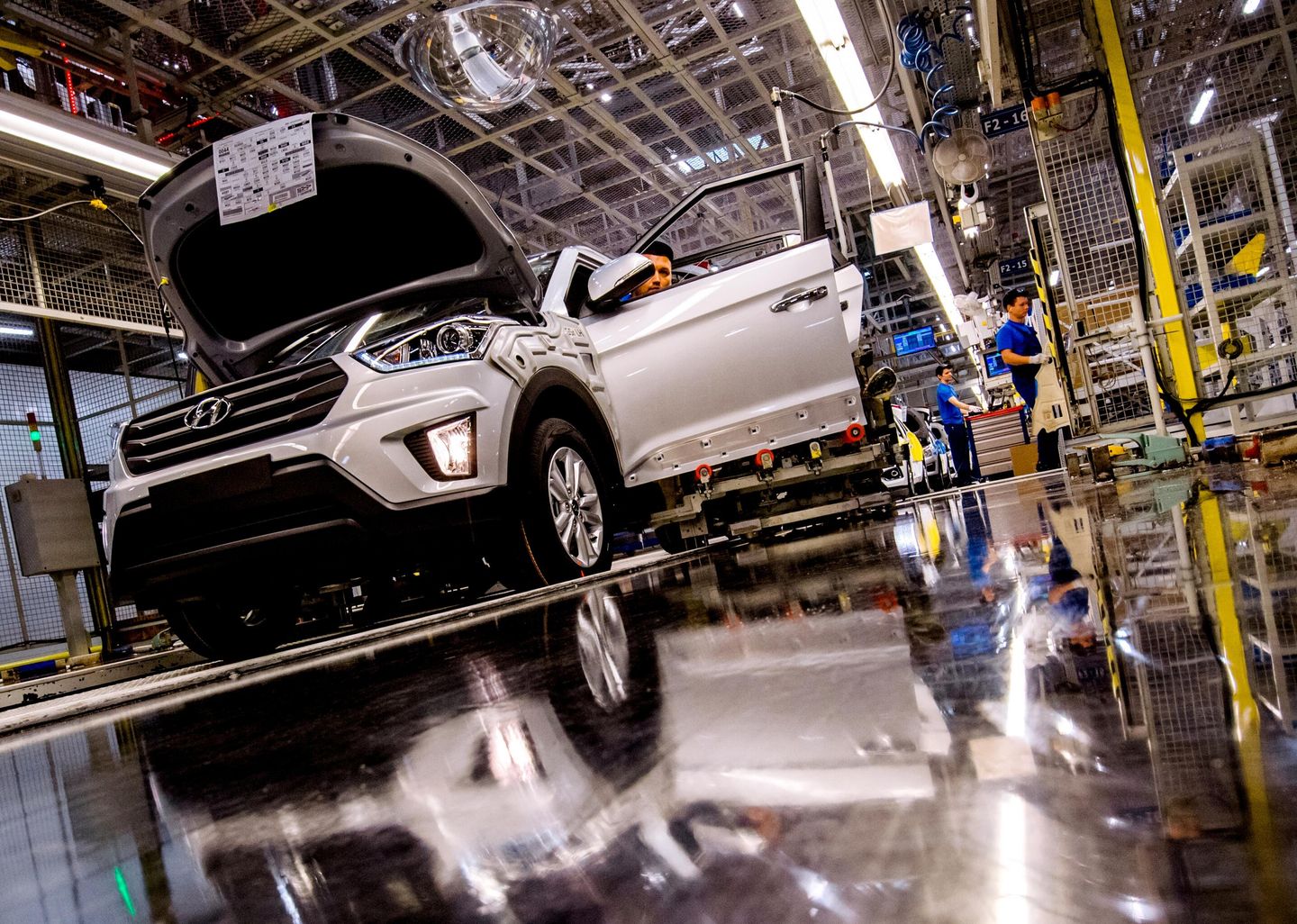Производство автомобилей на заводе Hyundai Производство автомобилей на заводе Hyundai