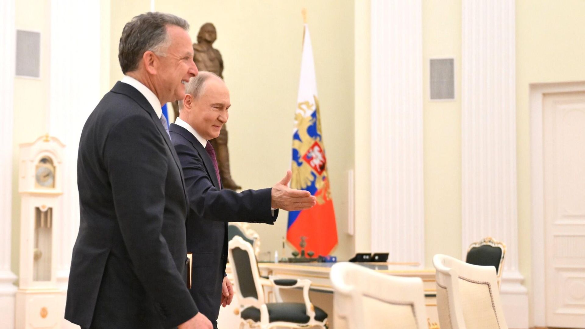 Президент РФ Владимир Путин и спецпосланник президента США Стивен Уиткофф во время встречи Президент РФ Владимир Путин и спецпосланник президента США Стивен Уиткофф во время встречи - РИА Новости, 1920, 30.04.2025