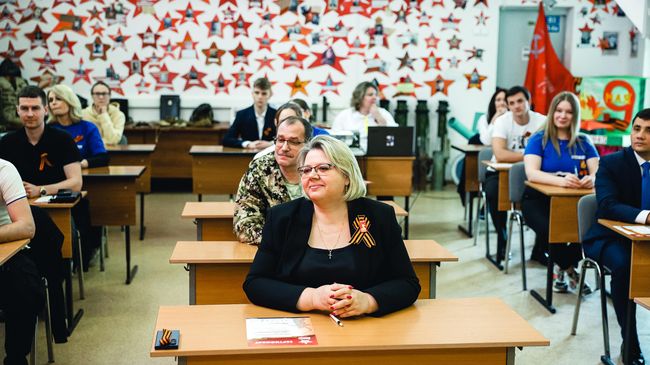 Глава Химок Елена Землякова на акции Диктант Победы Глава Химок Елена Землякова на акции Диктант Победы