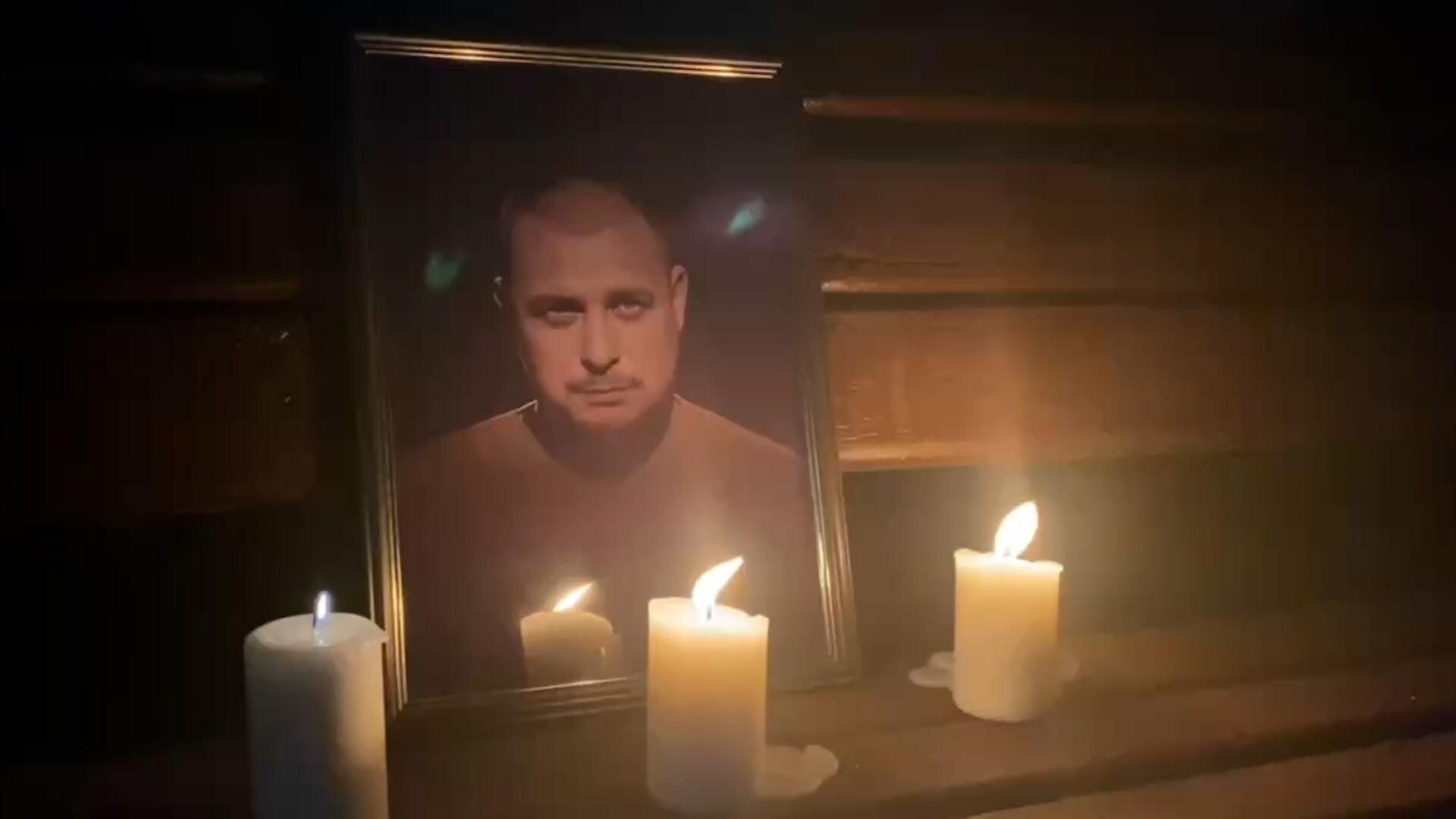 Уличный концерт рэпера Акима Апачева в Донецке в память о военкоре Владлене Татарском Уличный концерт рэпера Акима Апачева в Донецке в память о военкоре Владлене Татарском - РИА Новости, 1920, 26.04.2025