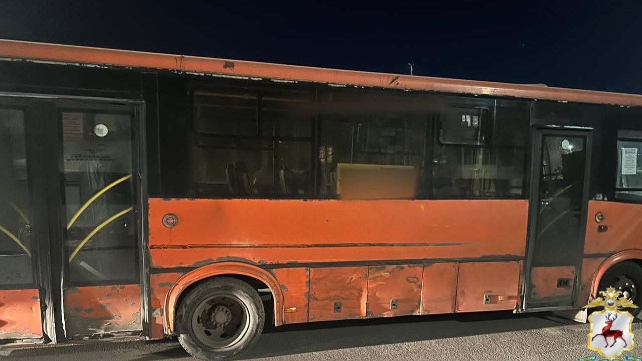 Водитель автобуса совершил ДТП с участием 5 автомобилей в Нижегородской области - РИА Новости, 1920, 26.04.2025