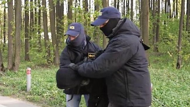 Задержание сотрудниками ФСБ агента украинских спецслужб Игната Кузина. Стоп-кадр видео