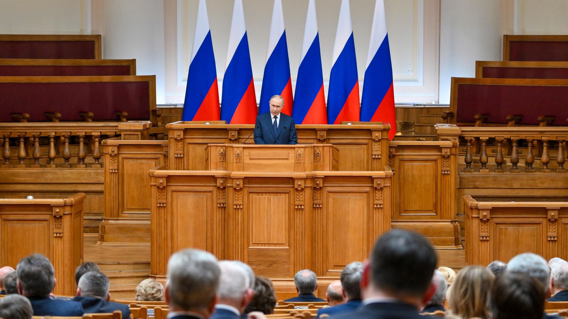 Президент РФ Владимир Путин на заседании Президиума Совета законодателей РФ при Федеральном Собрании РФ Президент РФ Владимир Путин на заседании Президиума Совета законодателей РФ при Федеральном Собрании РФ - РИА Новости, 1920, 28.04.2025