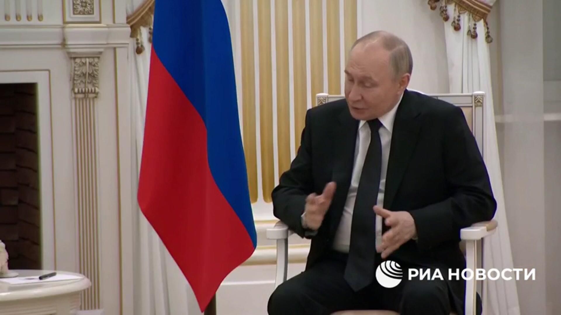 Путин о совместном авиастроении с Белоруссией Путин о совместном авиастроении с Белоруссией - РИА Новости, 1920, 29.04.2025