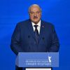 Президент Белоруссии Александр Лукашенко выступает на международном форуме Союзного государства Великое наследие - общее будущее в Волгограде Президент Белоруссии Александр Лукашенко выступает на международном форуме Союзного государства Великое наследие - общее будущее в Волгограде