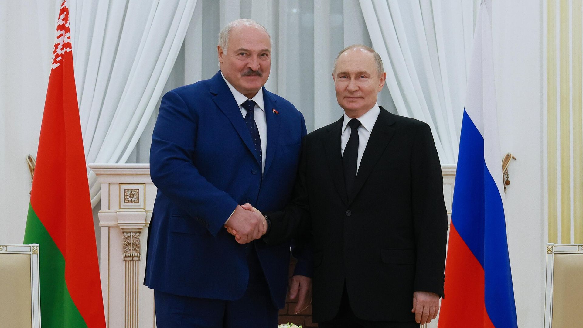 Президент России Владимир Путин и президент Белоруссии Александр Лукашенко Президент России Владимир Путин и президент Белоруссии Александр Лукашенко - РИА Новости, 1920, 01.08.2025
