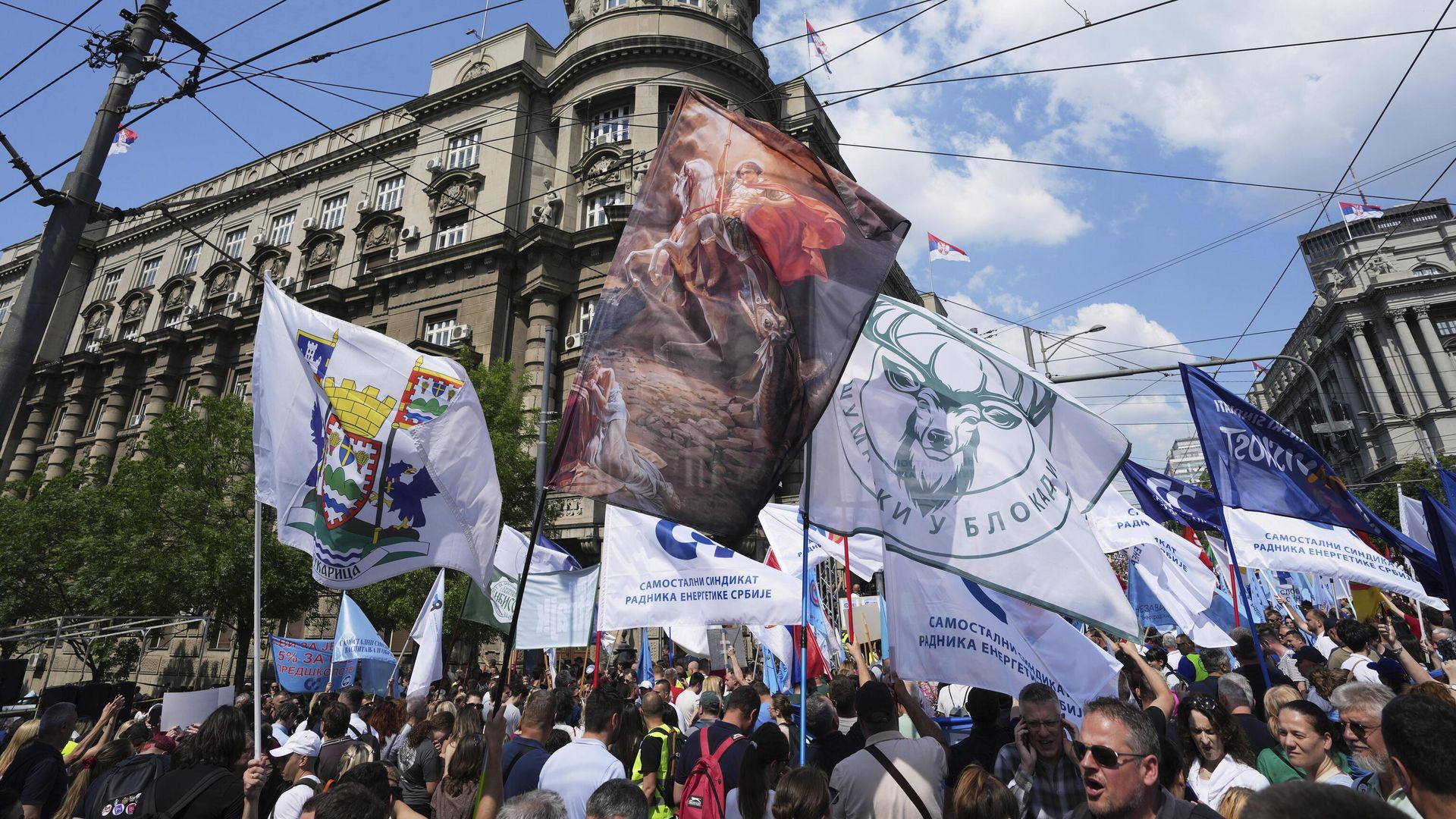 Участники акции протеста перед зданием правительства в Белграде, Сербия Участники акции протеста перед зданием правительства в Белграде, Сербия - РИА Новости, 1920, 26.08.2025