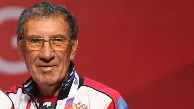 Заслуженный тренер России по боксу Иван Карандей Заслуженный тренер России по боксу Иван Карандей