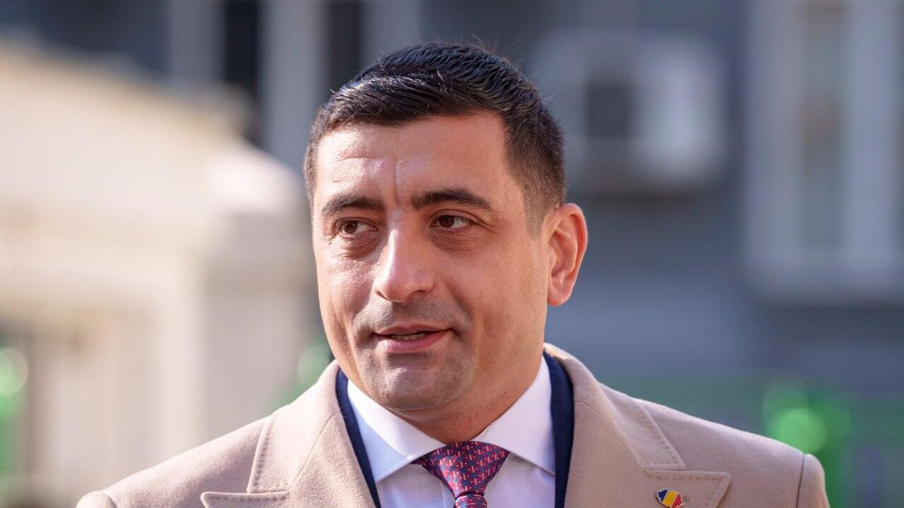 Кандидат в президенты Румынии Джеордже Симион Кандидат в президенты Румынии Джеордже Симион - РИА Новости, 1920, 09.05.2025