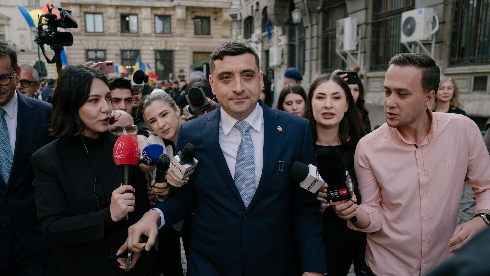 Кандидат в президенты Румынии Джордже Симион Кандидат в президенты Румынии Джордже Симион - РИА Новости, 1920, 05.05.2025