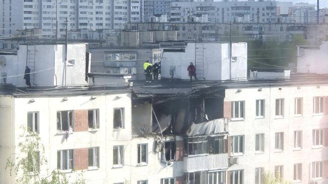 Ликвидация последствий пожара в многоэтажном доме на улице Генерала Тюленева в Москве