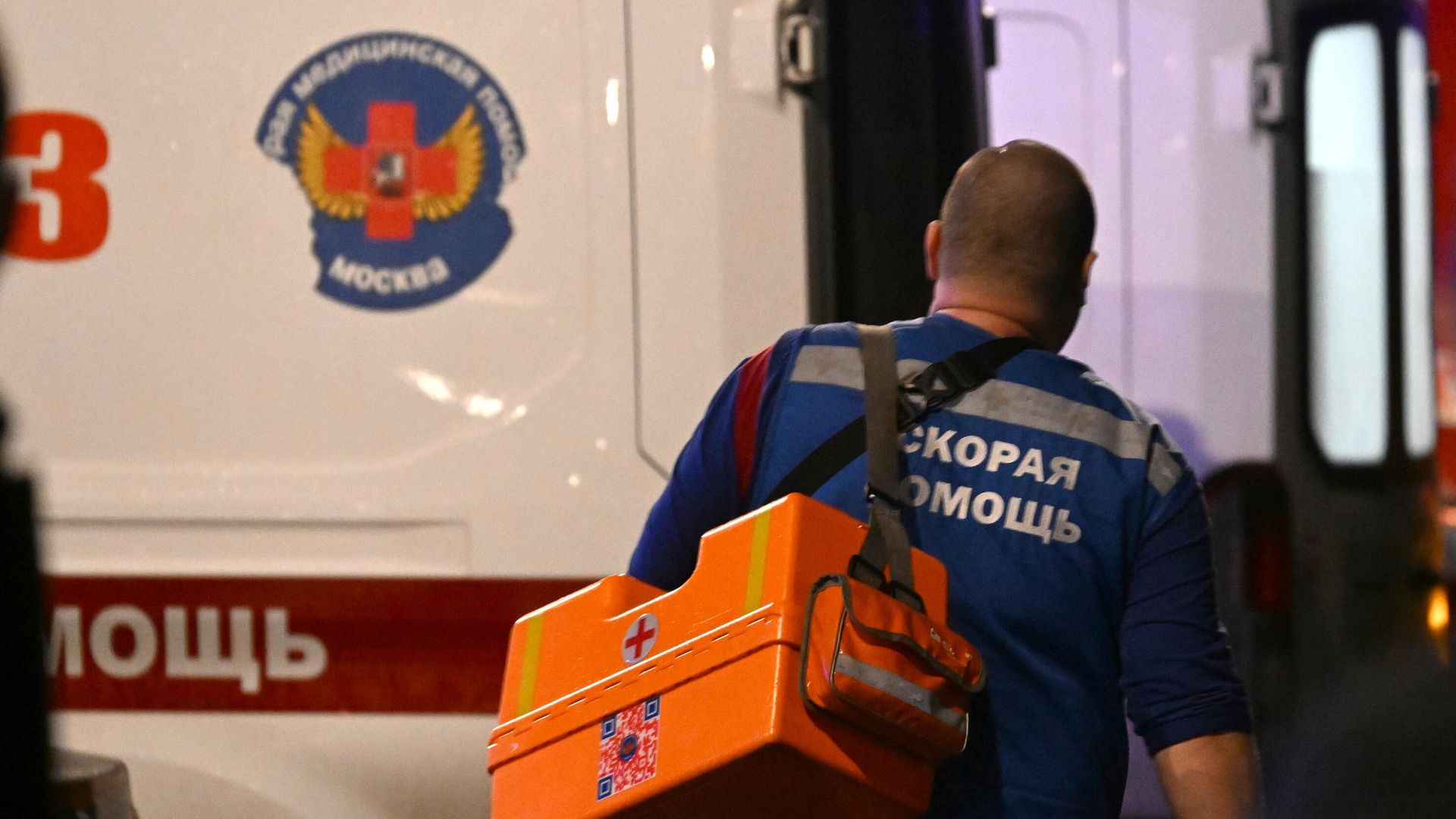 Сотрудник медицинской службы Сотрудник медицинской службы - РИА Новости, 1920, 01.07.2025