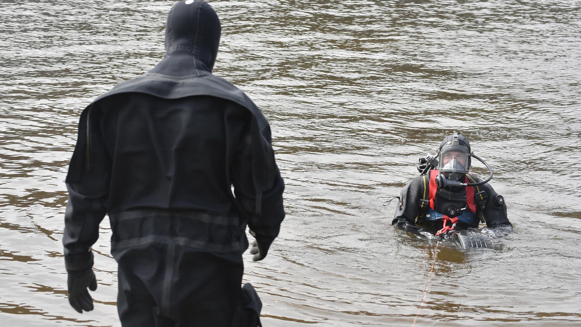 Водолазное обследование пляжа в Серебряном Бору Водолазное обследование пляжа в Серебряном Бору - РИА Новости, 1920, 06.05.2025