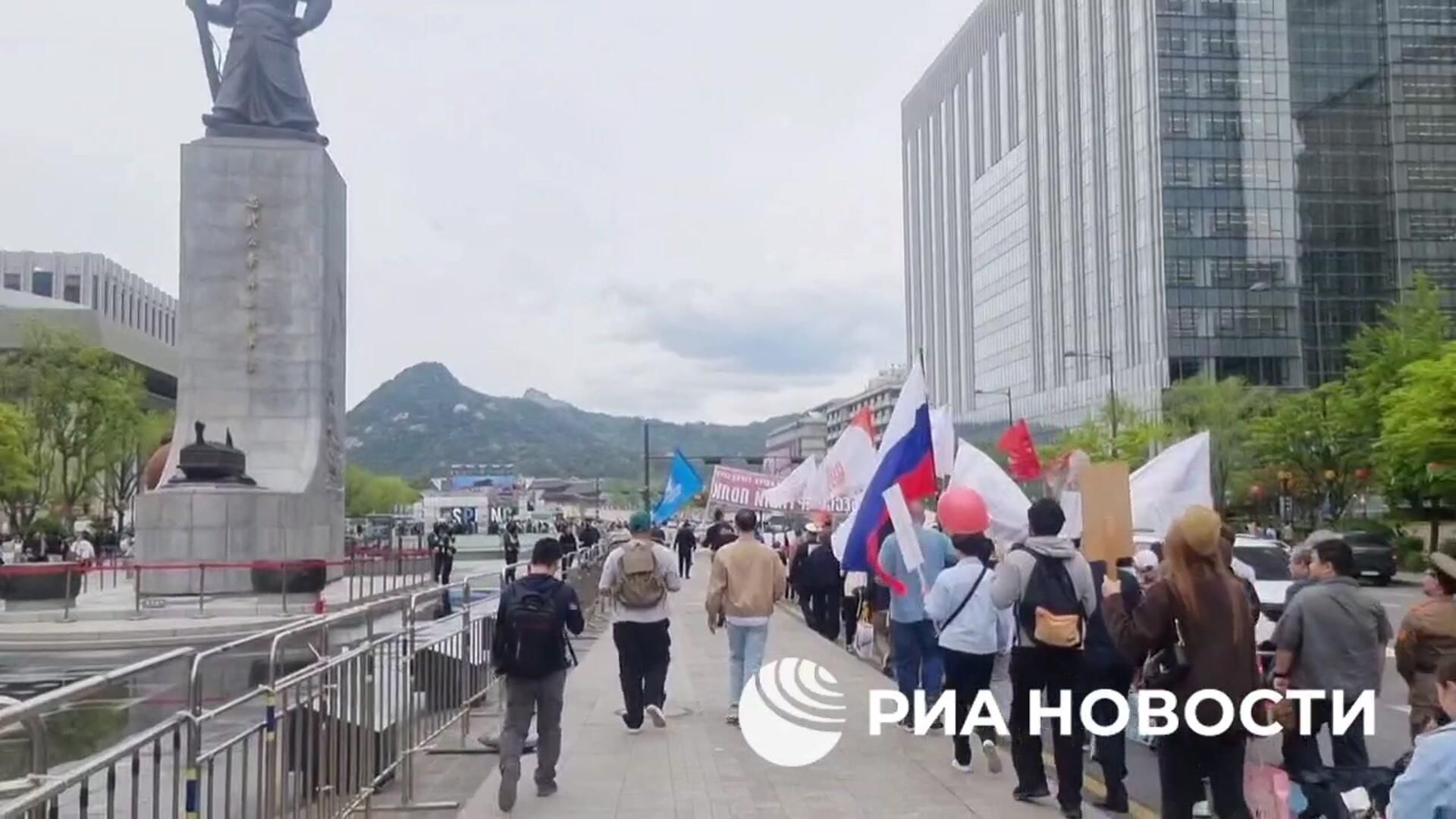 Рекордное по масштабу шествие Бессмертного полка и концерт в честь Дня Победы в Сеуле - РИА Новости, 1920, 06.05.2025