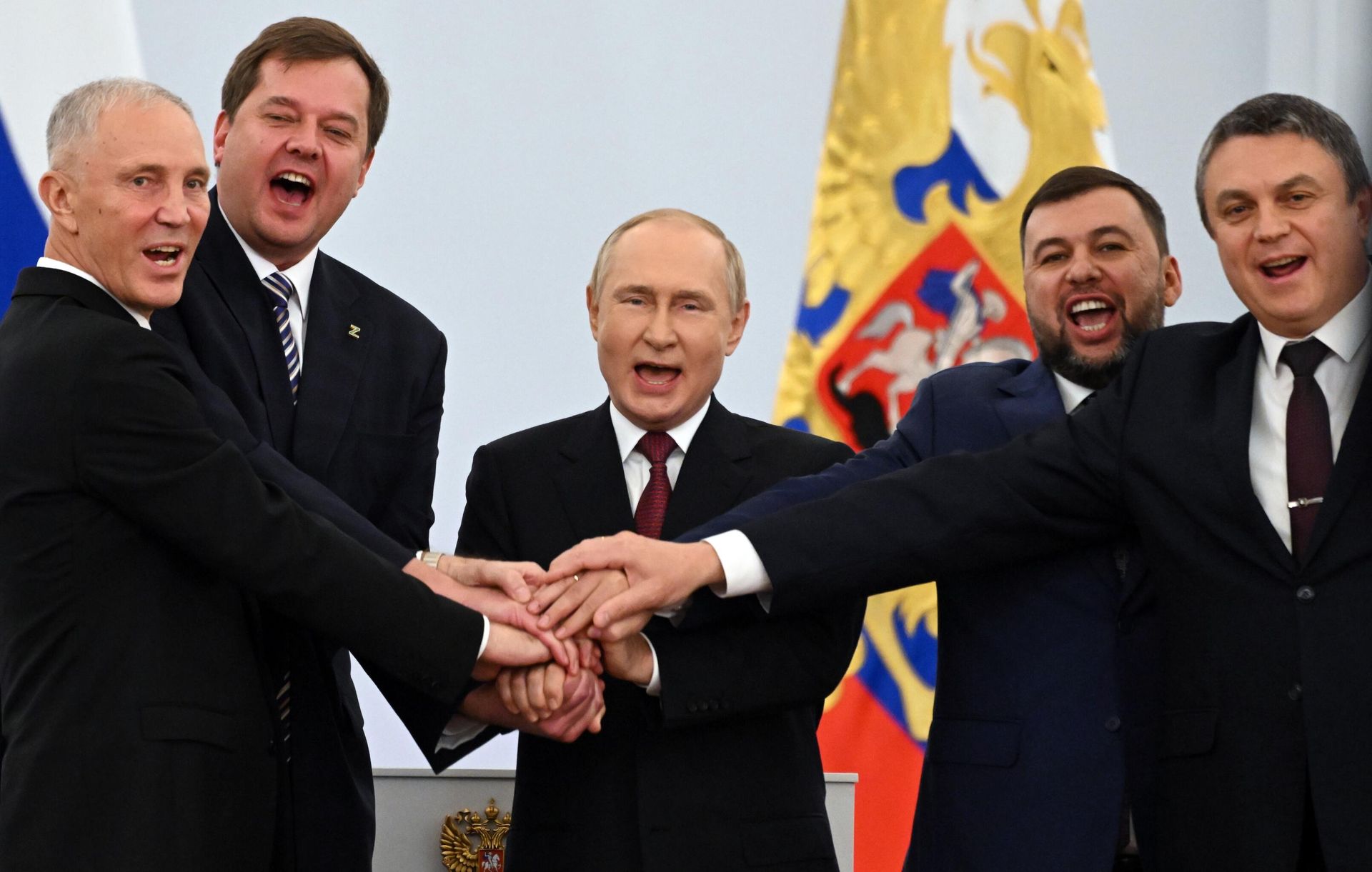 Президент РФ Владимир Путин после подписания договоров о вхождении в Российскую Федерацию Донецкой и Луганской народных республик, Запорожской и Херсонской областей в Георгиевском зале Большого Кремлевского дворца Президент РФ Владимир Путин после подписания договоров о вхождении в Российскую Федерацию Донецкой и Луганской народных республик, Запорожской и Херсонской областей в Георгиевском зале Большого Кремлевского дворца - РИА Новости, 1920, 25.08.2025