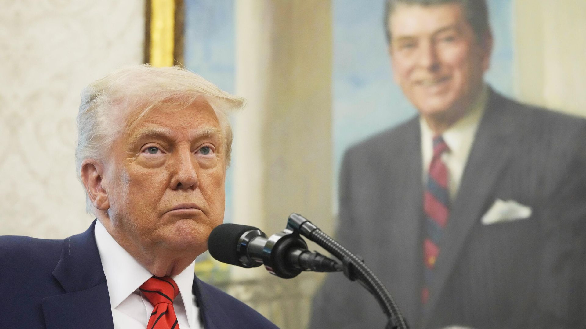 Президент США Дональд Трамп в Белом доме - РИА Новости, 1920, 19.05.2025
