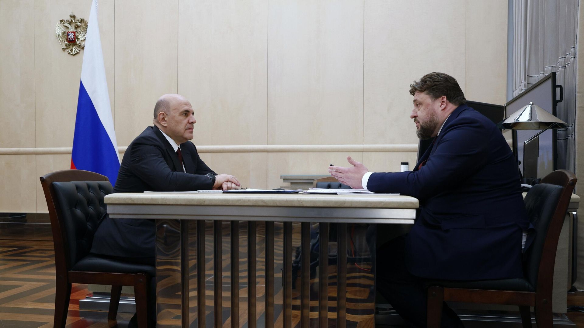 Председатель правительства РФ Михаил Мишустин и генеральный директор АО Росагролизинг Павел Косов во время встречи в Москве. 7 мая 2025 Председатель правительства РФ Михаил Мишустин и генеральный директор АО Росагролизинг Павел Косов во время встречи в Москве. 7 мая 2025 - РИА Новости, 1920, 07.05.2025