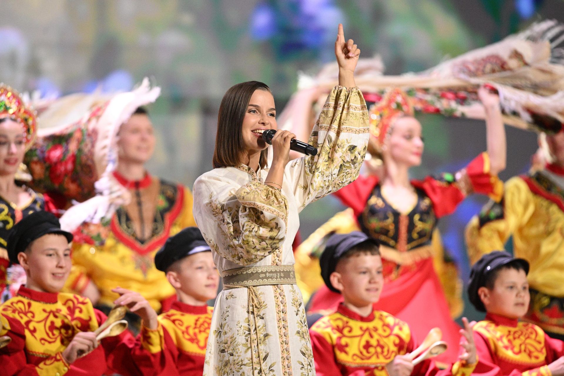 Певица Татьяна Куртукова выступает на церемонии награждения Всероссийской муниципальной премией Служение в Москве Певица Татьяна Куртукова выступает на церемонии награждения Всероссийской муниципальной премией Служение в Москве - РИА Новости, 1920, 07.05.2025
