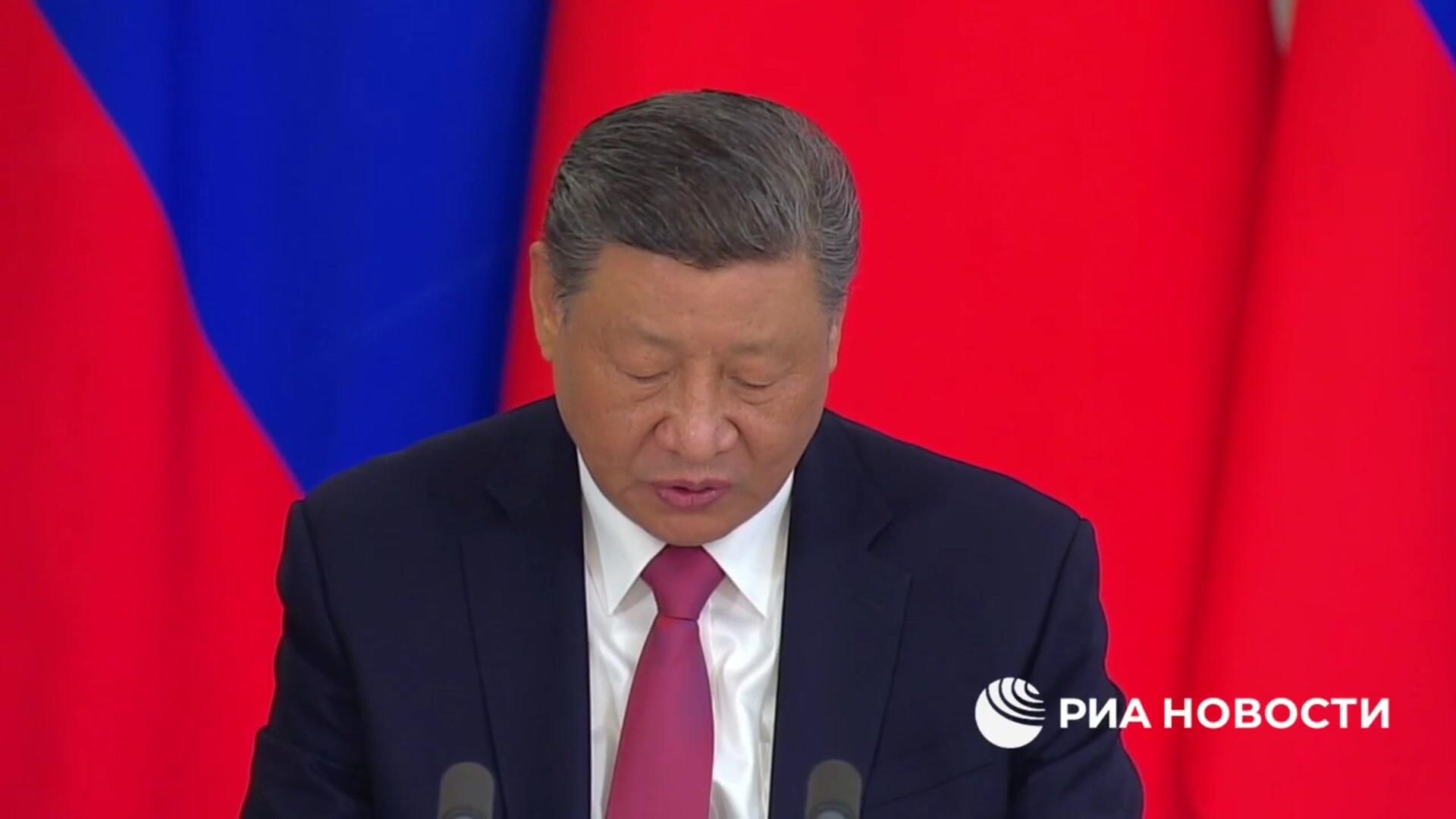 Си Цзиньпин поблагодарил Путина за гостеприимный прием Си Цзиньпин поблагодарил Путина за гостеприимный прием - РИА Новости, 1920, 08.05.2025
