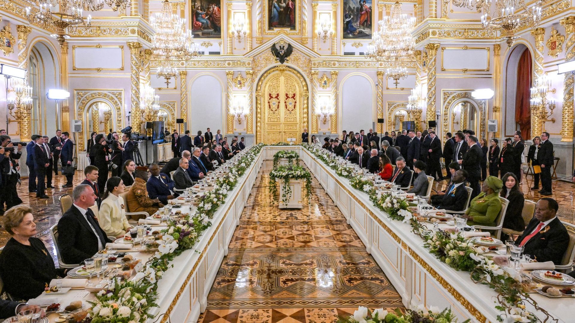 Обед от имени президента РФ для глав иностранных делегаций, прибывших на торжества по случаю празднования 80-летия Победы в Великой отечественной войне Обед от имени президента РФ для глав иностранных делегаций, прибывших на торжества по случаю празднования 80-летия Победы в Великой отечественной войне - РИА Новости, 1920, 08.05.2025