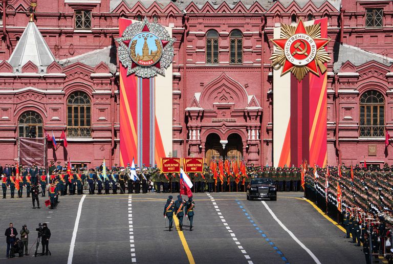 Парадные расчеты на Красной площади в Москве на военном параде, посвященном 80-летию Победы в Великой Отечественной войне Парадные расчеты на Красной площади в Москве на военном параде, посвященном 80-летию Победы в Великой Отечественной войне