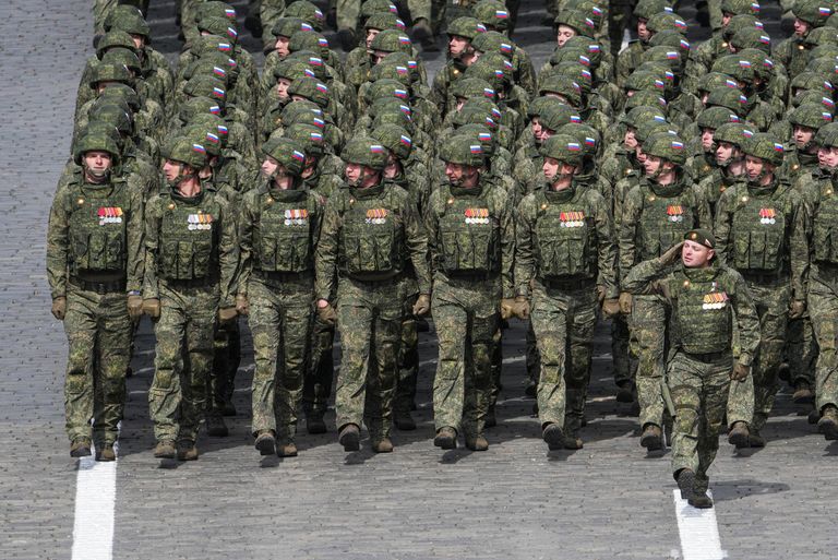 Парадный расчет военнослужащих - участников СВО на Красной площади в Москве на военном параде, посвященном 80-летию Победы в Великой Отечественной войне Парадный расчет военнослужащих - участников СВО на Красной площади в Москве на военном параде, посвященном 80-летию Победы в Великой Отечественной войне