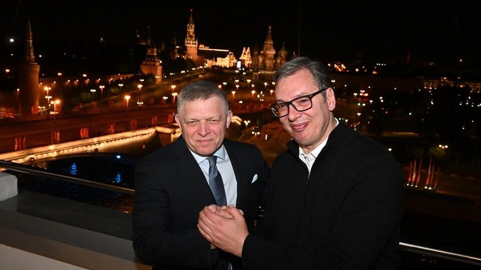 Президент Сербии Александр Вучич и премьер-министр Словакии Роберт Фицо в Москве Президент Сербии Александр Вучич и премьер-министр Словакии Роберт Фицо в Москве - РИА Новости, 1920, 09.05.2025
