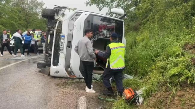 На месте ДТП с участием школьного автобуса на севере Турции
