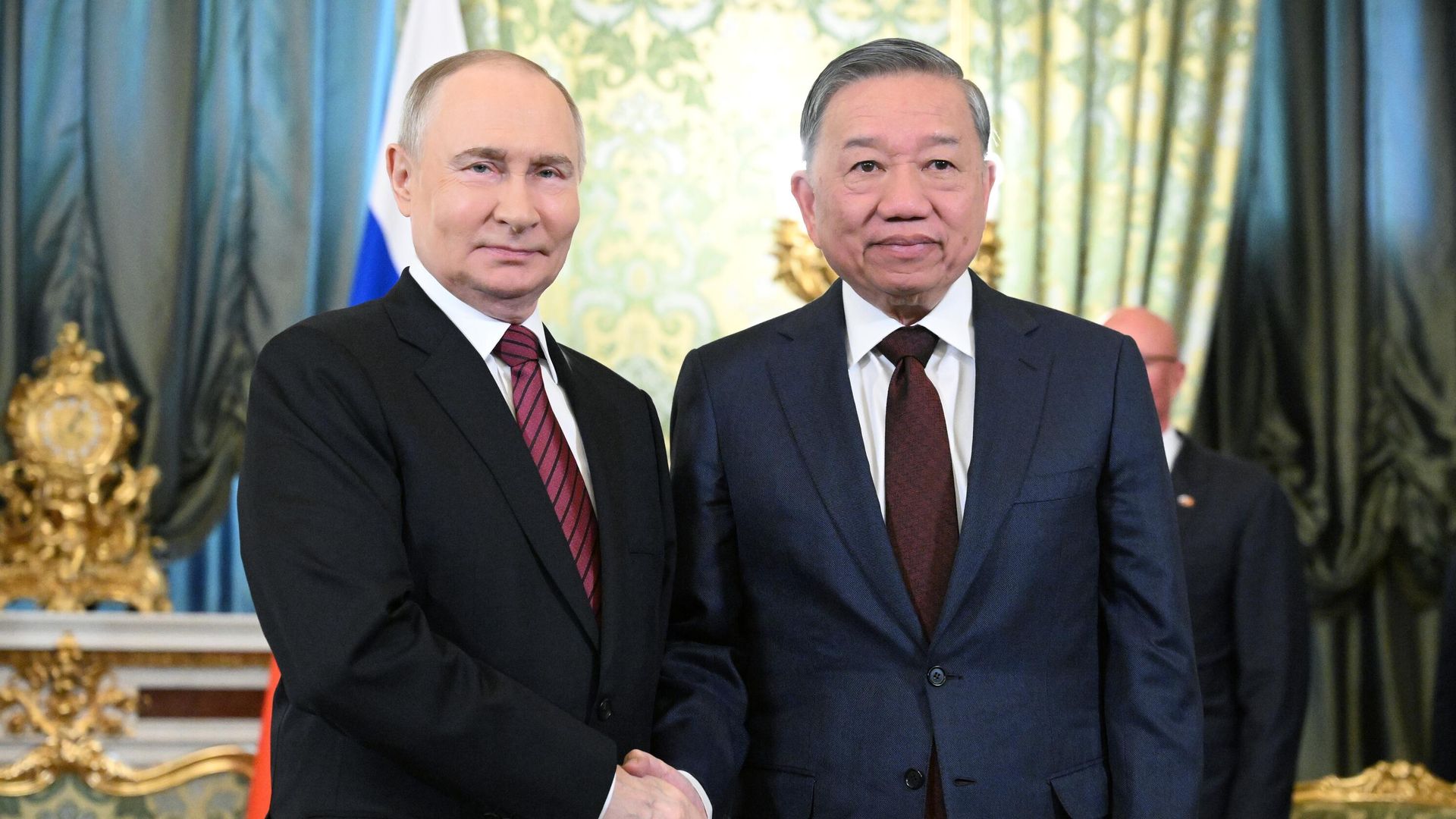 Президент России Владимир Путин и генеральный секретарь Коммунистической партии Вьетнама То Лам во время встречи Президент России Владимир Путин и генеральный секретарь Коммунистической партии Вьетнама То Лам во время встречи - РИА Новости, 1920, 25.03.2026