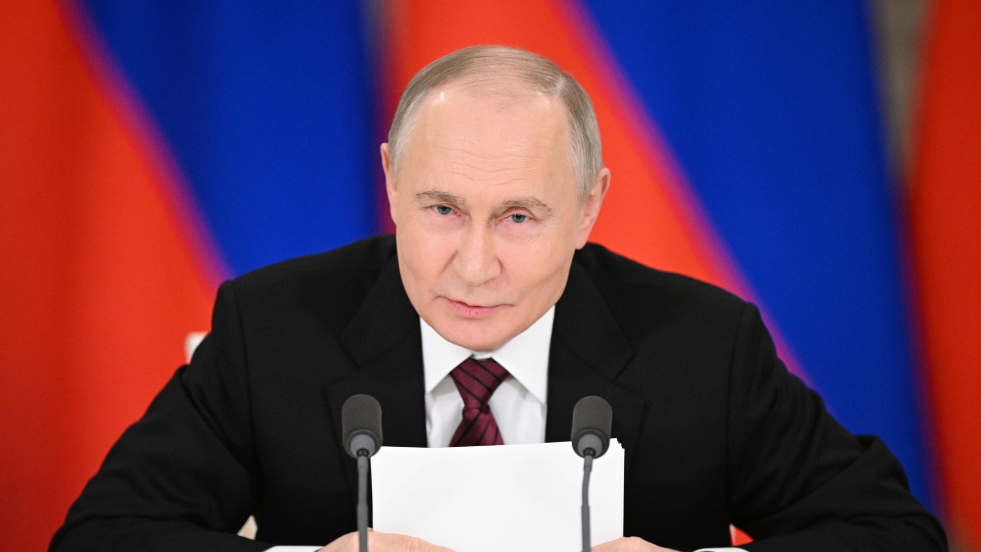 Обращение президента РФ В. Путина к представителям российских и зарубежных СМИ Обращение президента РФ В. Путина к представителям российских и зарубежных СМИ - РИА Новости, 1920, 11.05.2025