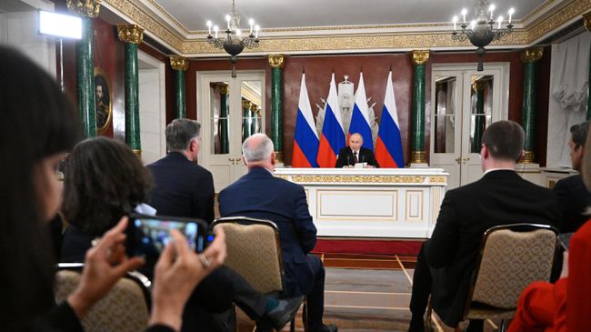 Обращение президента РФ В. Путина к представителям российских и зарубежных СМИ