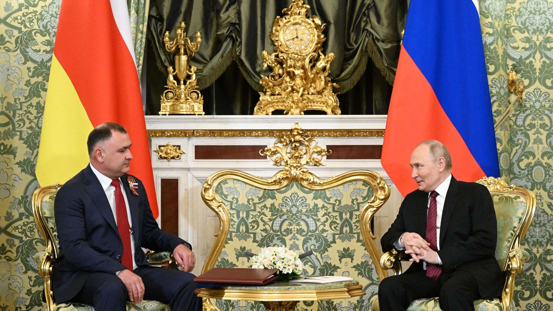 Алан Гаглоев и Владимир Путин - РИА Новости, 1920, 22.06.2026