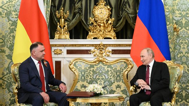 Алан Гаглоев и Владимир Путин