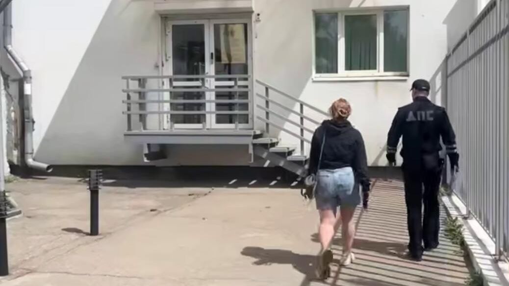 В Ангарске проводится проверка после организации нелегальных гонок, во время которых погибла девушка В Ангарске проводится проверка после организации нелегальных гонок, во время которых погибла девушка - РИА Новости, 1920, 11.05.2025