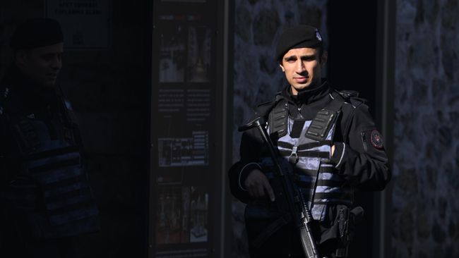 Сотрудник полиции в Турции