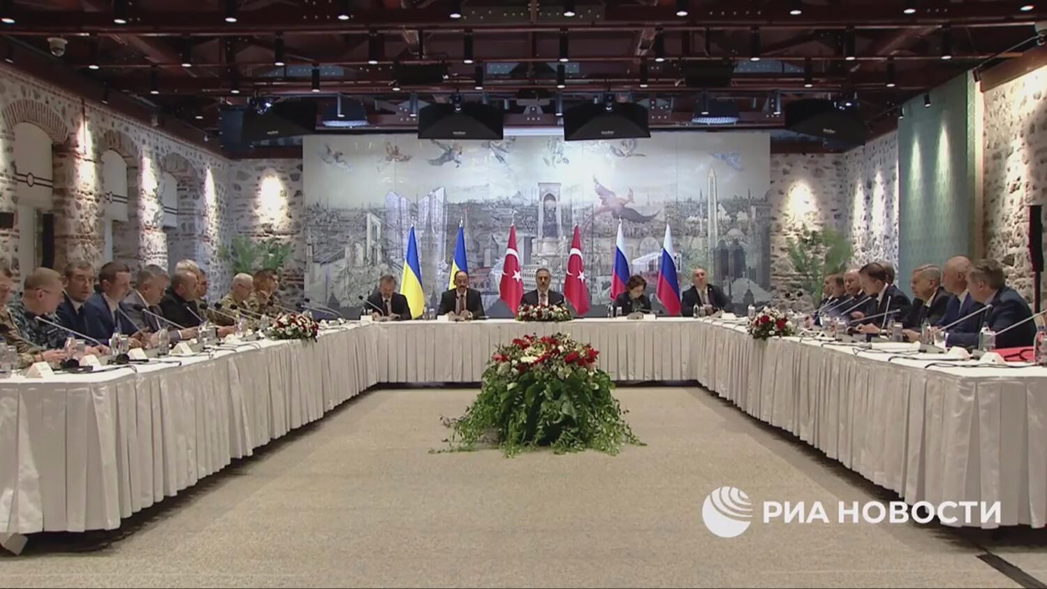 Встреча делегаций России и Украины в Стамбуле Встреча делегаций России и Украины в Стамбуле - РИА Новости, 1920, 16.05.2025
