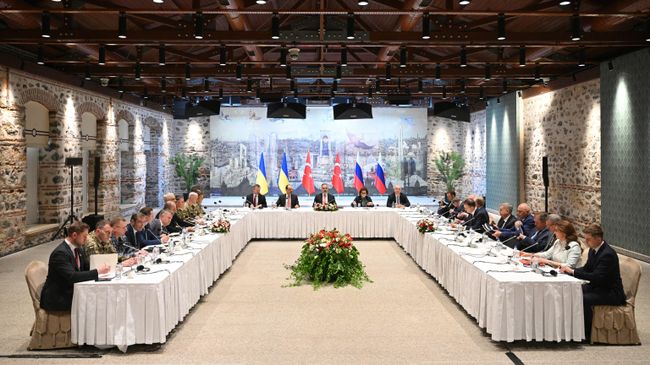 Переговоры между делегациями России и Украины в Стамбуле