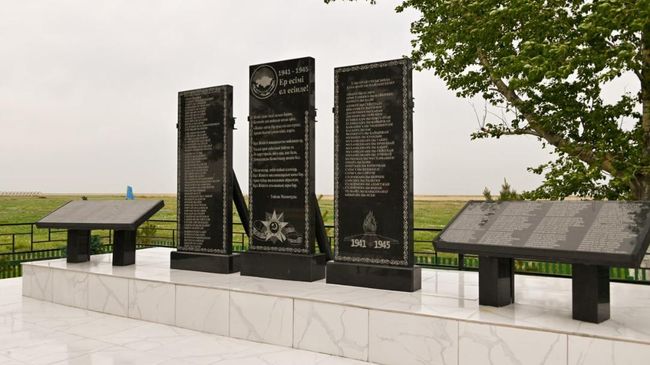 В селе Алгабас Акмолинской области открыли мемориал памяти воинов-казахстанцев
