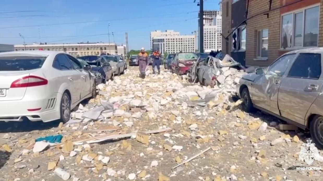Последствия взрыва бытового газа в жилом доме в Ставрополе. Кадр видео Последствия взрыва бытового газа в жилом доме в Ставрополе. Кадр видео - РИА Новости, 1920, 21.05.2025