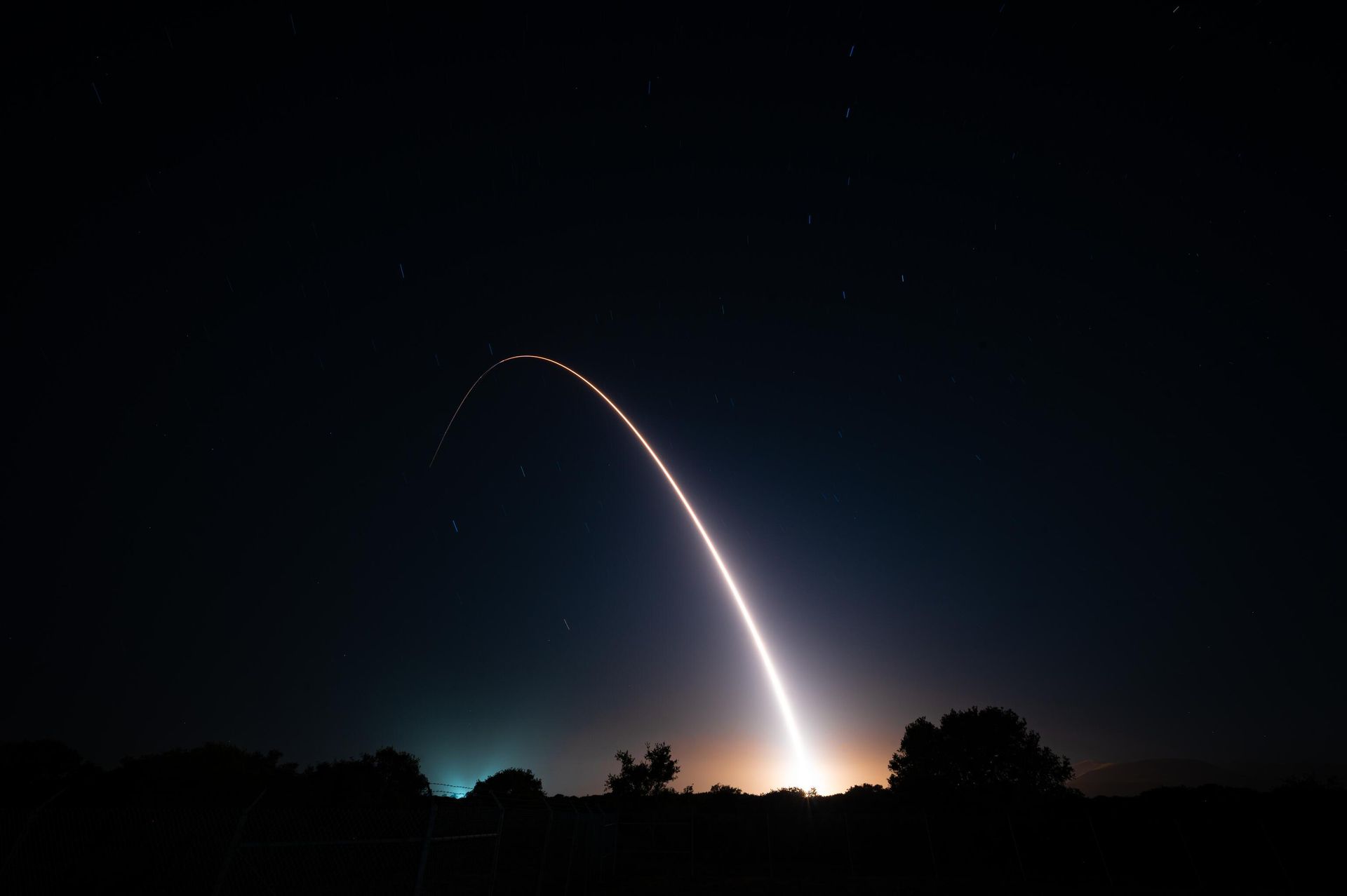 Тестовый пуск межконтинентальной баллистической ракеты Minuteman III Тестовый пуск межконтинентальной баллистической ракеты Minuteman III - РИА Новости, 1920, 06.10.2025